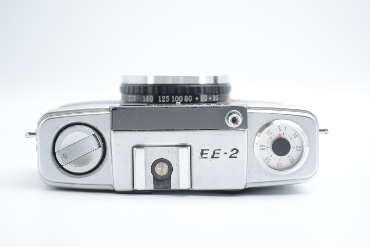 Olympus Pen EE-2 with D.Zuiko 28mm F3.5