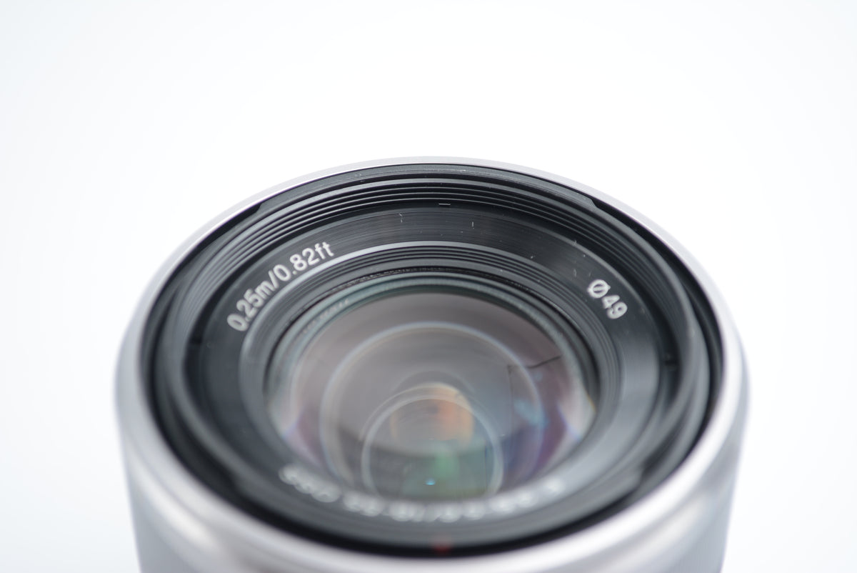 Sony SEL1855 E 18-55mm  F3.5-5.6 OSS Silver