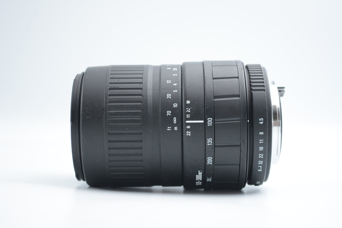 Sigma AF Zoom 100-300mm F4.5-6.7 UC for Pentax K