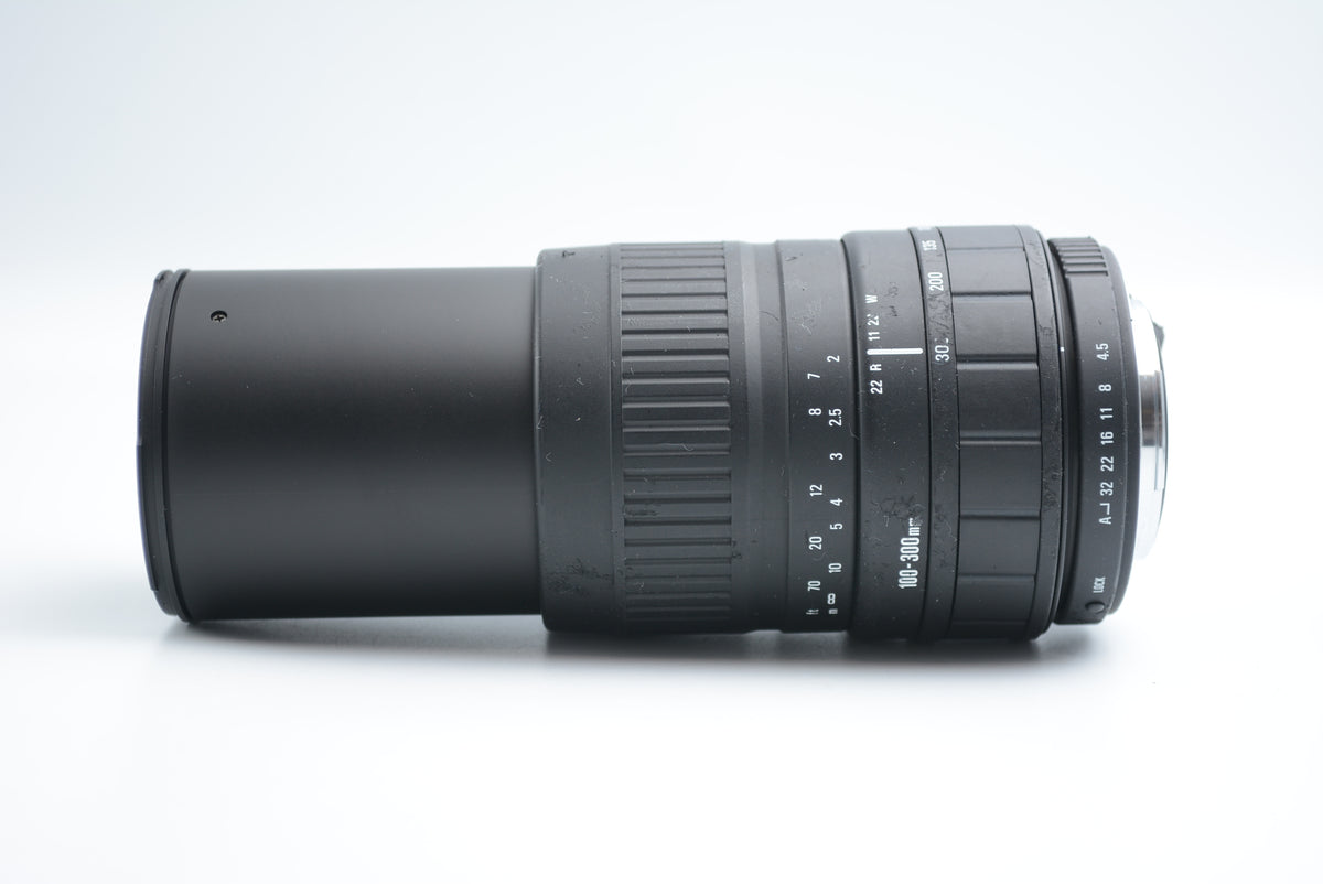 Sigma AF Zoom 100-300mm F4.5-6.7 UC for Pentax K