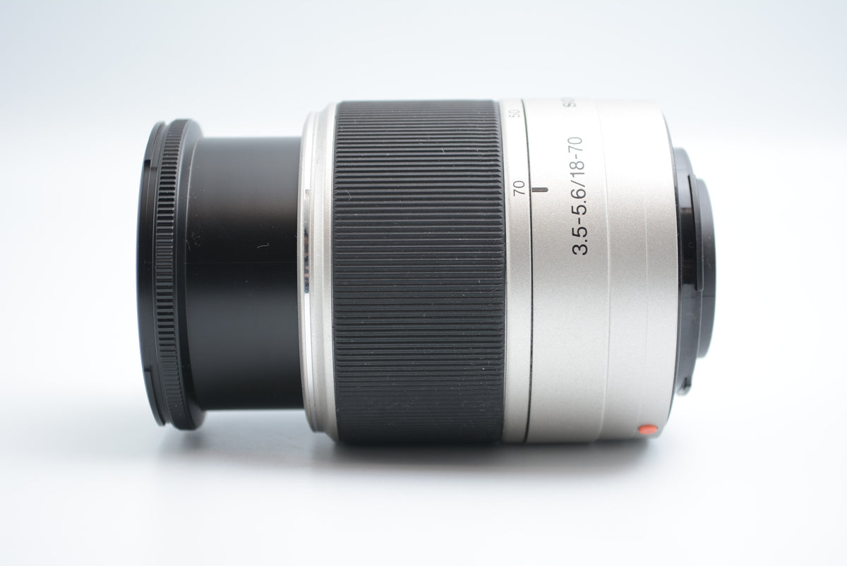 Sony SAL1870 DT 18-70mm F3.5-5.6 Silky gold
