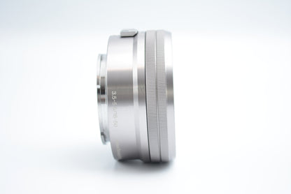 Sony SELP1650 E PZ 16-50mm F3.5-5.6 OSS Silver