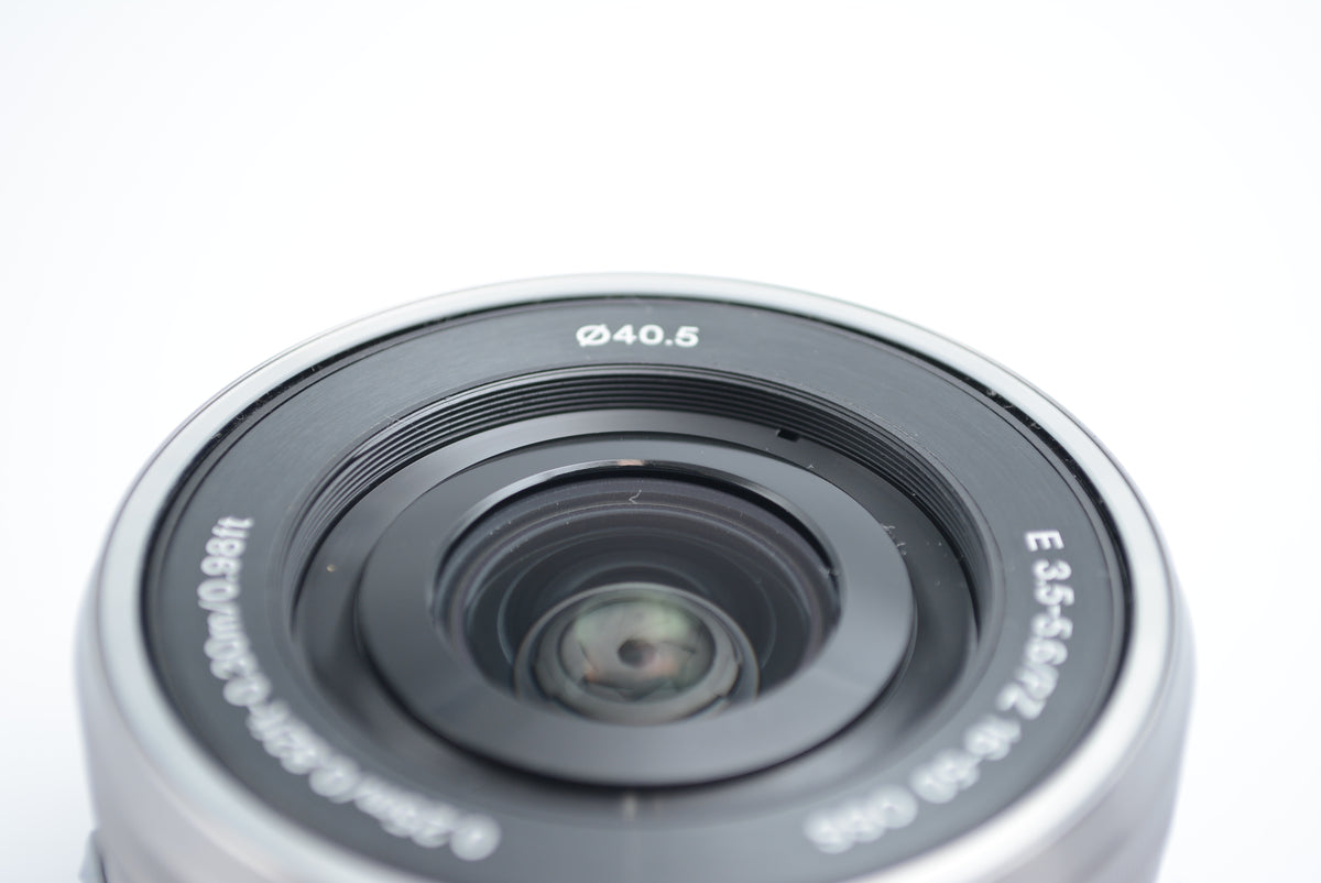 Sony SELP1650 E PZ 16-50mm F3.5-5.6 OSS Silver