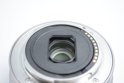 Sony SELP1650 E PZ 16-50mm F3.5-5.6 OSS Silver
