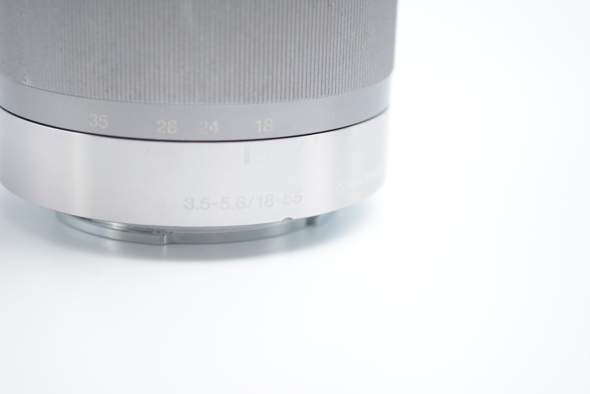 Sony SEL1855 18-55mm F3.5-5.6 OSS Silver