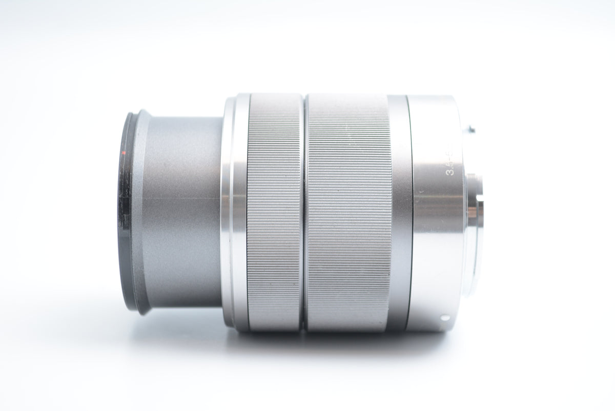 Sony SEL1855 18-55mm  F3.5-5.6 OSS Silver