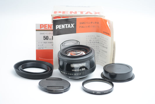 Pentax SMC Pentax-FA 50mm F1.4