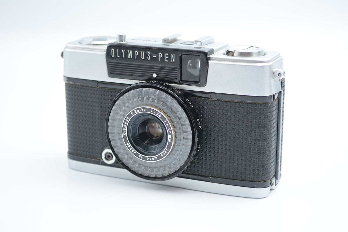 Olympus Pen EE-3 with D.Zuiko 28mm F3.5