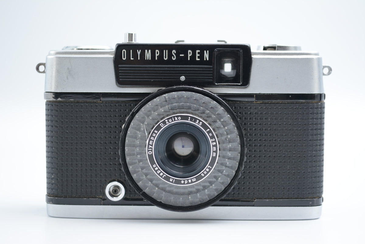 Olympus Pen EE-3 with D.Zuiko 28mm F3.5