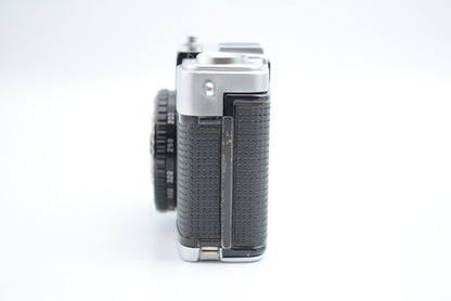 Olympus Pen EE-3 with D.Zuiko 28mm F3.5