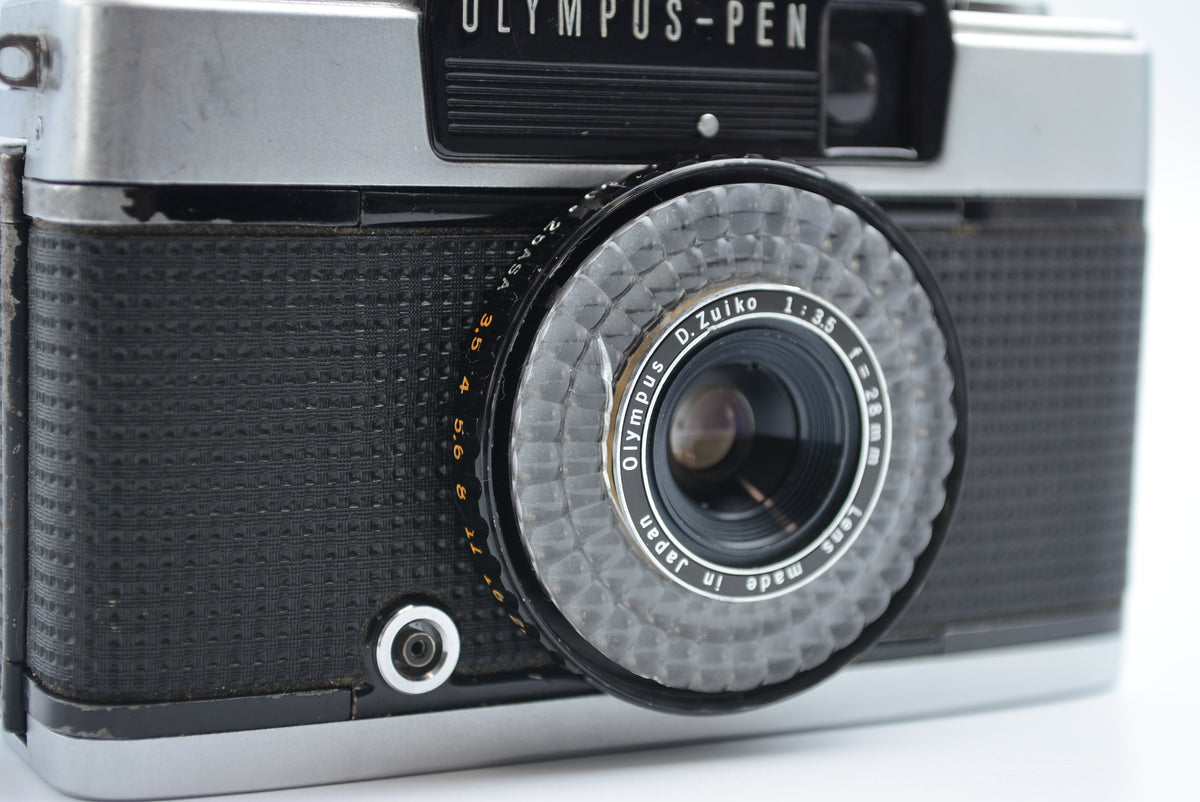 Olympus Pen EE-3 with D.Zuiko 28mm F3.5